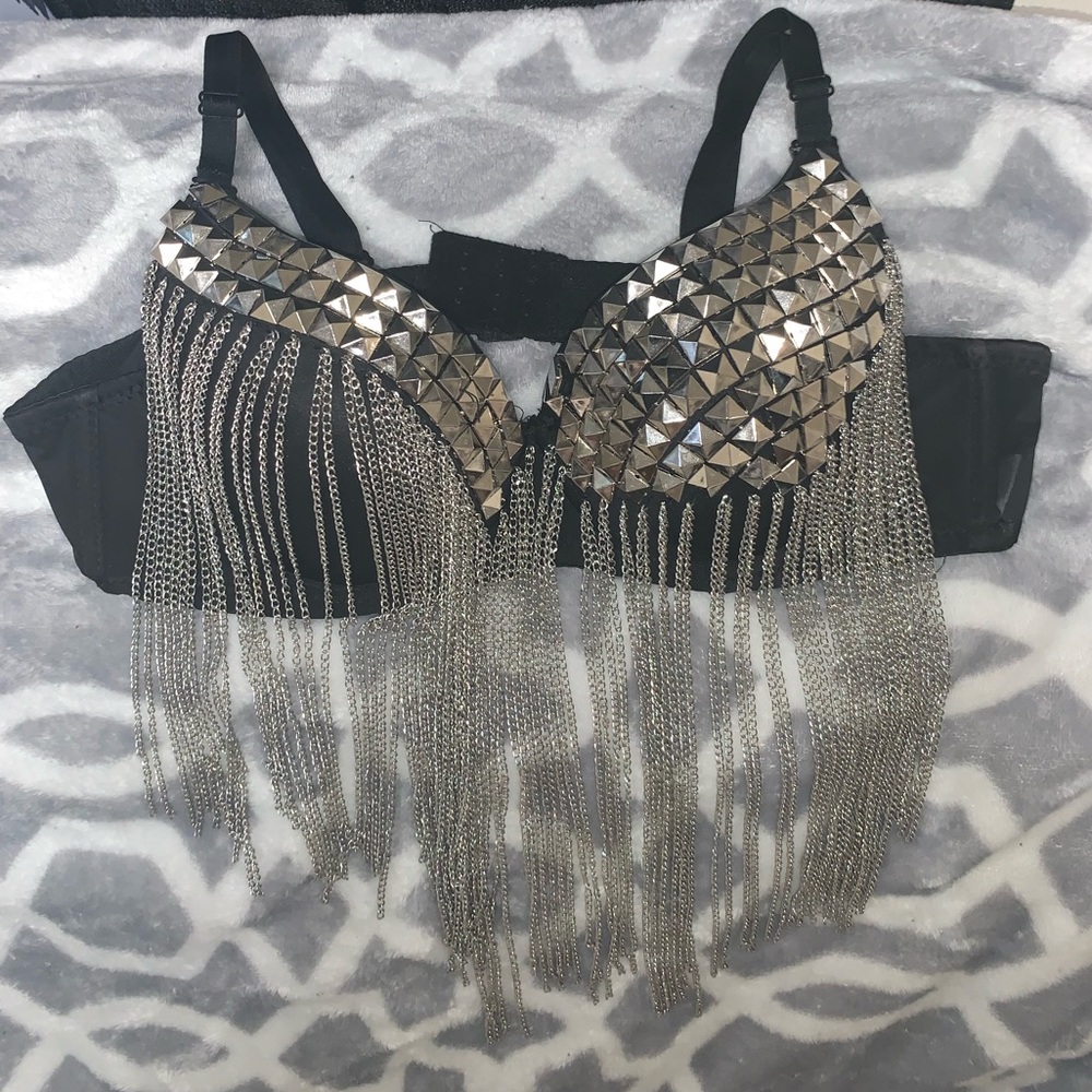 Chained Performer Top